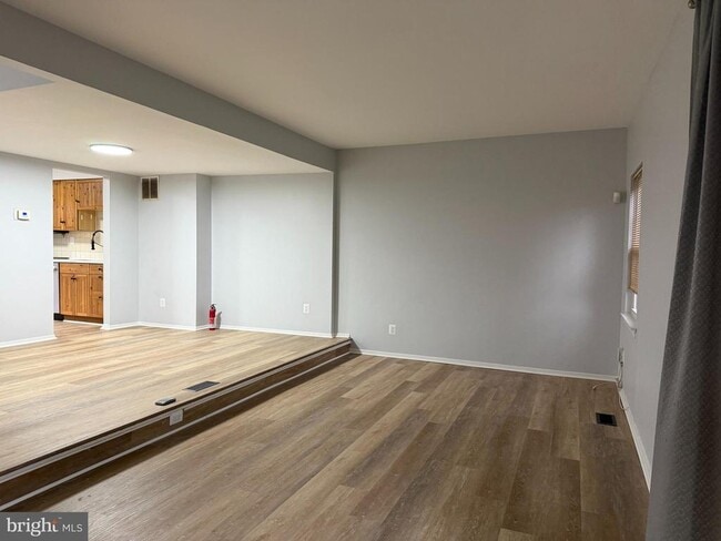 Building Photo - 11573 Sullnick Way