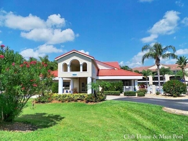 Building Photo - 445 Bouchelle Dr