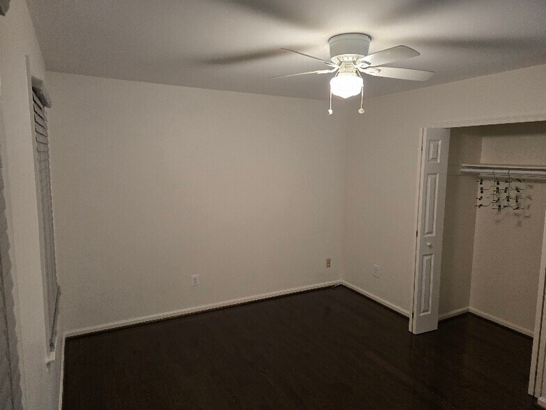 Building Photo - 5719 Rocky Run Dr
