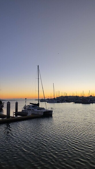 Building Photo - 2502 Jetty Dr