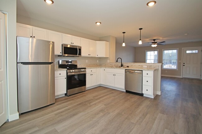 Building Photo - 1317 LUKE Ln