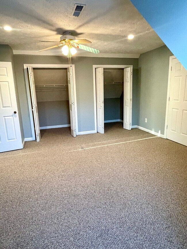 Building Photo - ****COMING SOON**** Charming Cape Cod in Halls