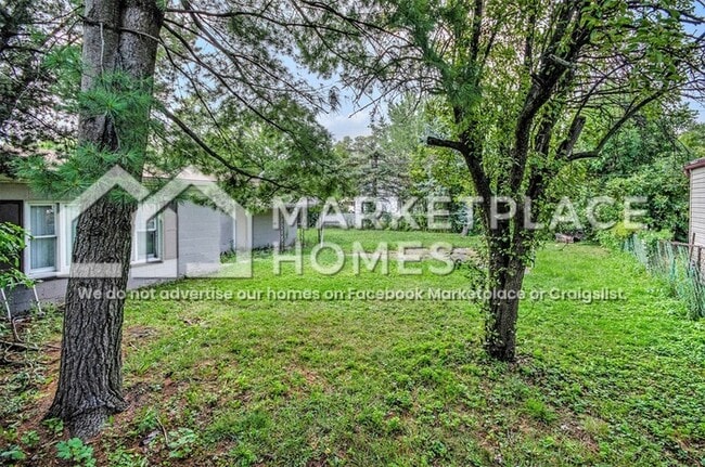 Building Photo - 14003 Hendricks Ave