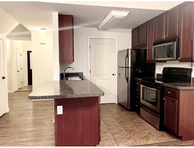Building Photo - Tavern Grove Townhome in Campbell County