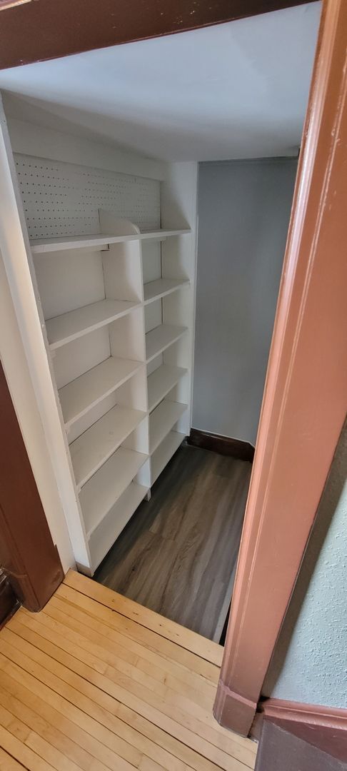 Building Photo - AVAILABLE NOW - 4 Bedroom with garage