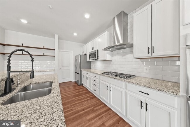 Building Photo - 5559 Trafalgar Cir