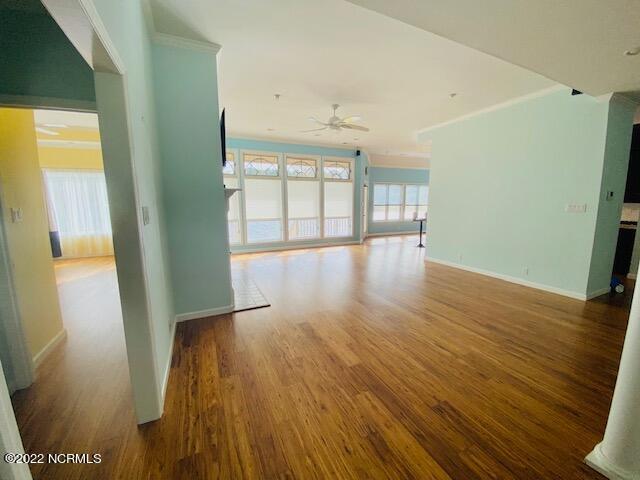 Building Photo - 906 Diamond Ct