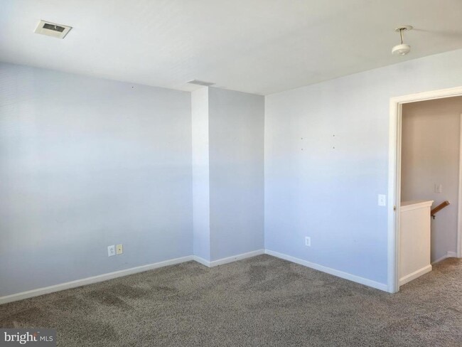 Building Photo - 157 Darling St