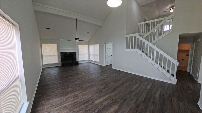 Building Photo - 3 Rain Walk Ct