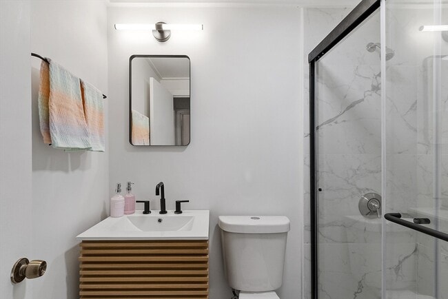 Building Photo - 44 Dana St