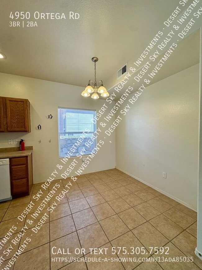 Building Photo - 4950 Ortega Rd