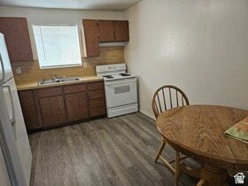 Building Photo - 215 N 400 W