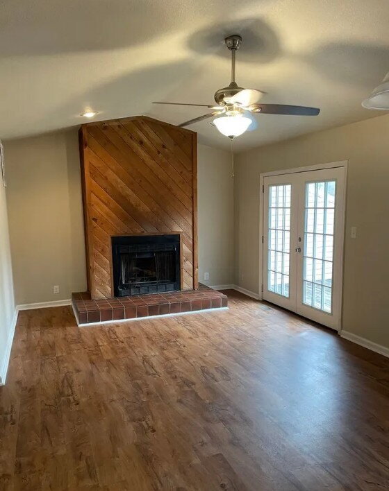 Building Photo - "Charming 3-Bedroom Retreat with Fireplace in Prime Jonesboro Location!"