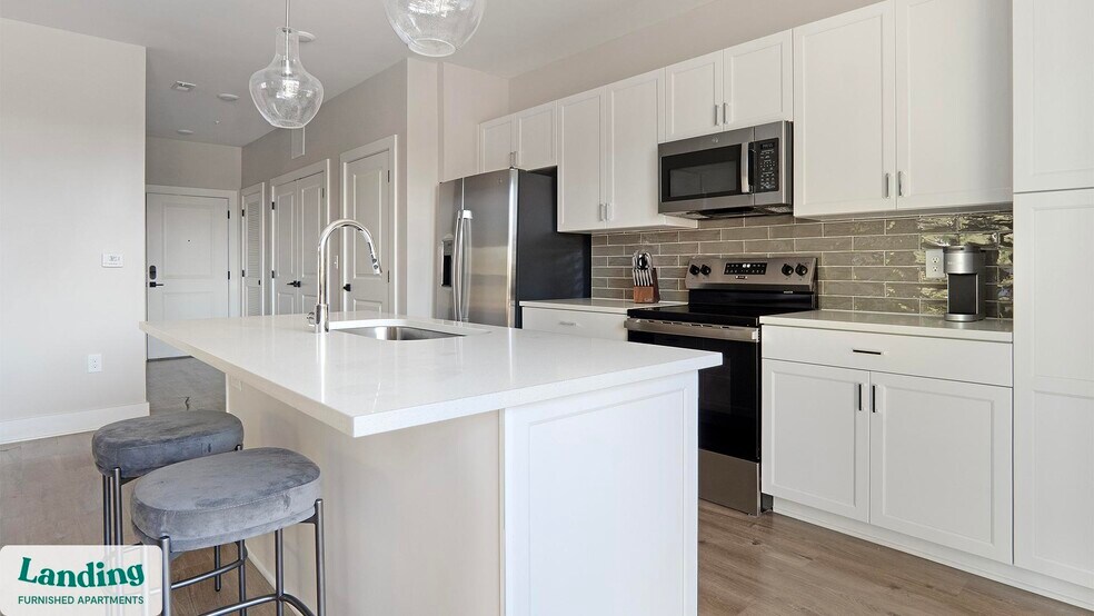 Building Photo - 1000 Forestview Dr