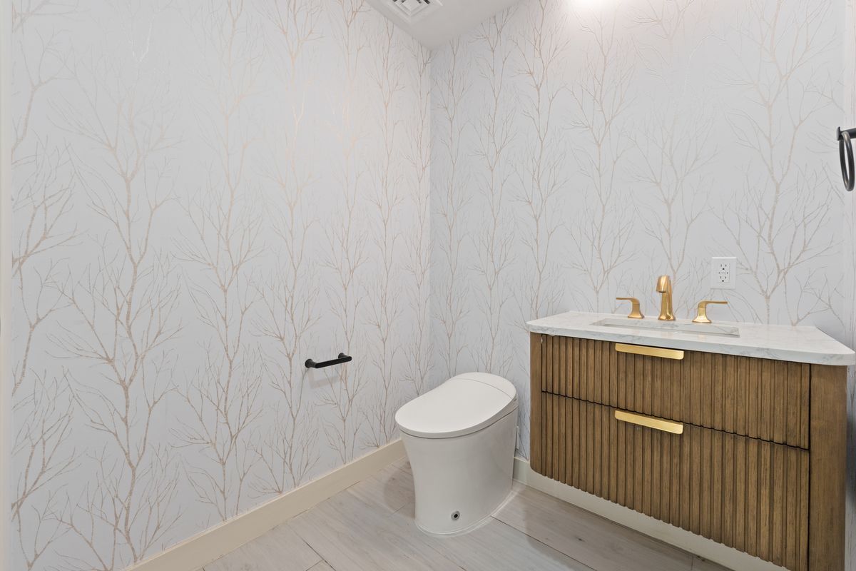 Building Photo - 310 Fenimore St