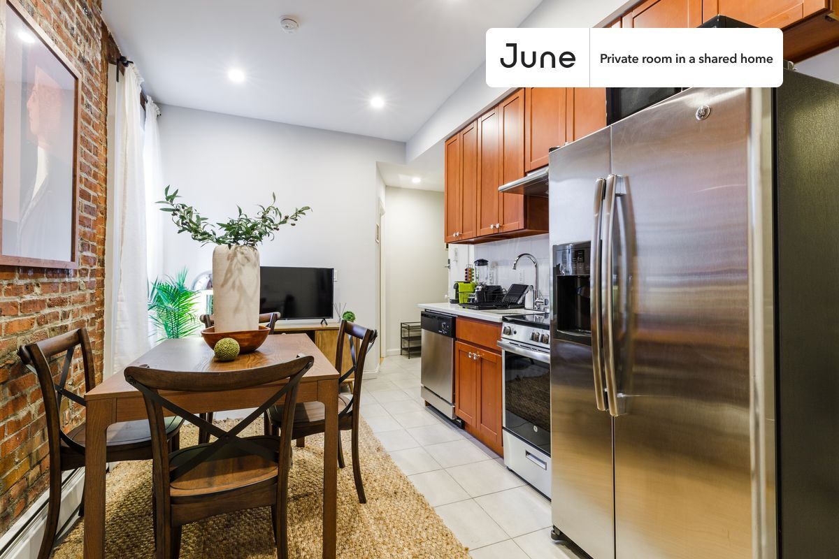Building Photo - Room in Shared 4 bed/4 bath home in Midtown East