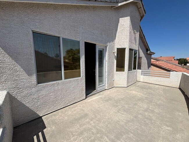 Building Photo - Elegant 4Bed/5Bath/3Car gated residence located near Silverado Ranch