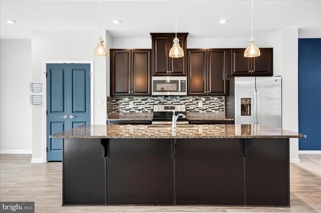 Building Photo - 8439 Devries Ln