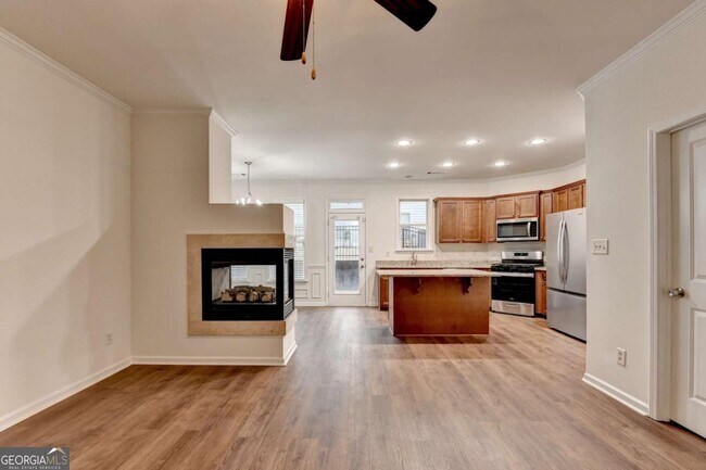 Building Photo - 979 Parkside Wood Ct