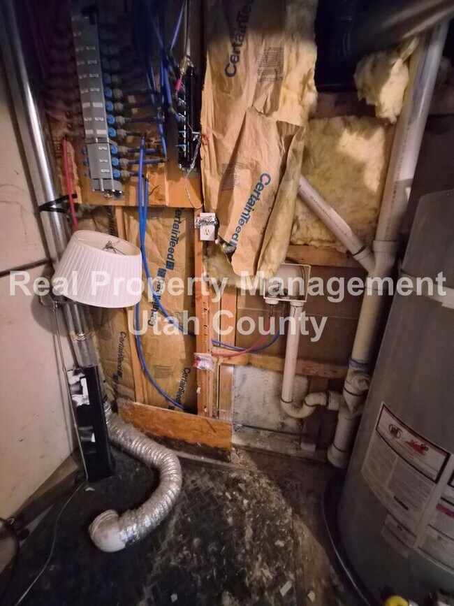 Building Photo - 75 E 1864 S St