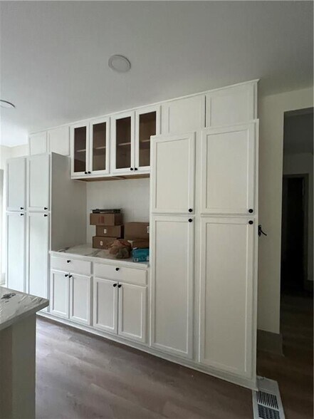 Building Photo - 717 Church St NW