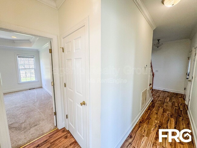 Building Photo - 2426 Pinetops Dr