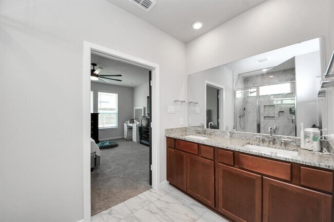 Building Photo - 21638 Laggan Clf Ln