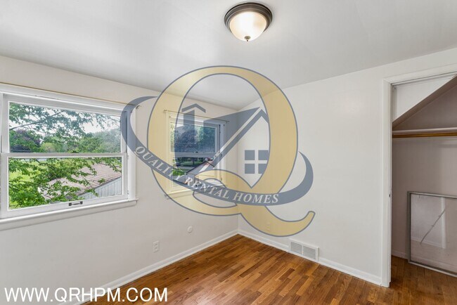 Building Photo - Available Now!!! 4 Bed, 2.5 Bath!!