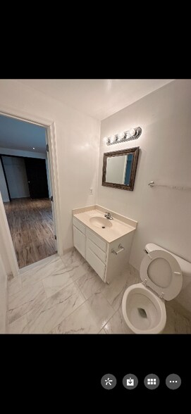 Building Photo - 5706 Regal Crest Ct