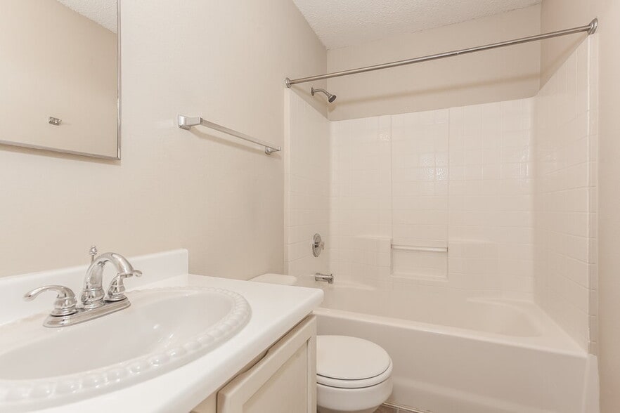 Building Photo - 918 Anvil Creek Dr