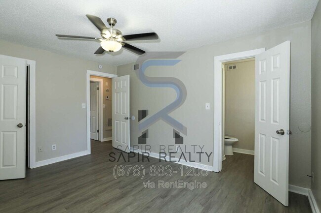 Building Photo - 2055 Alison Ct SW