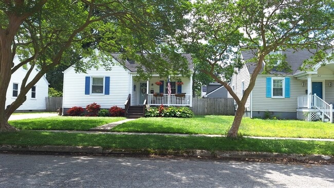 Building Photo - 1321 Calla Ave