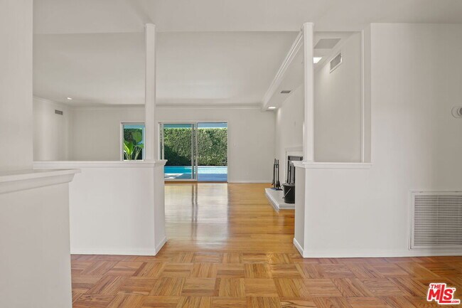 Building Photo - 1373 Beckwith Ave