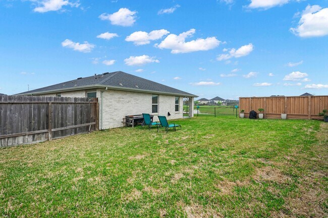 Building Photo - 29403 Ella Larchmont Ct