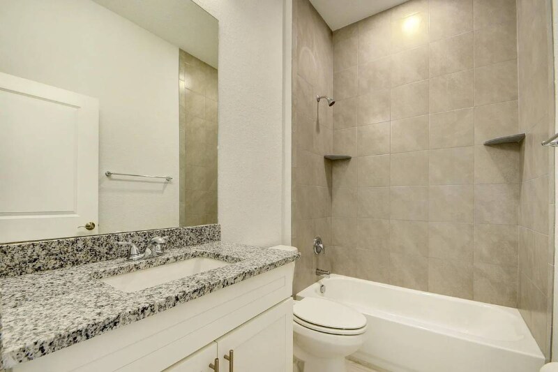 Building Photo - 703 Dawn Pl