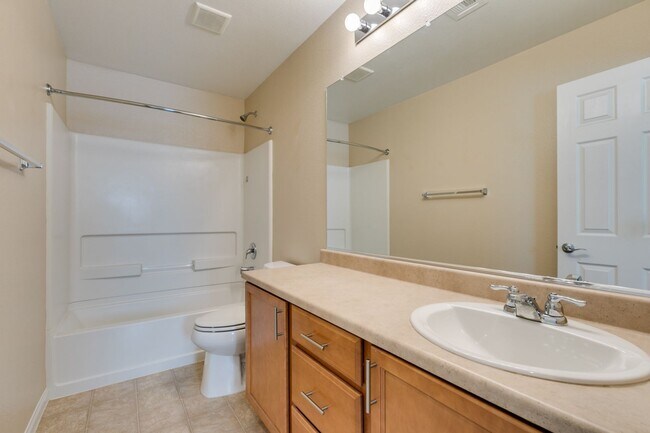Building Photo - GORGEOUS HOME WITH TONS OF UPGRADES*MOUNTA...