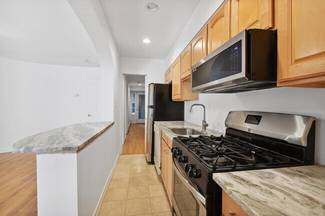 Building Photo - 113 Sussex St