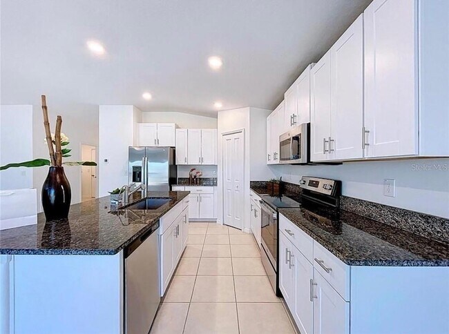 Building Photo - 6557 Bar S Bar Trl