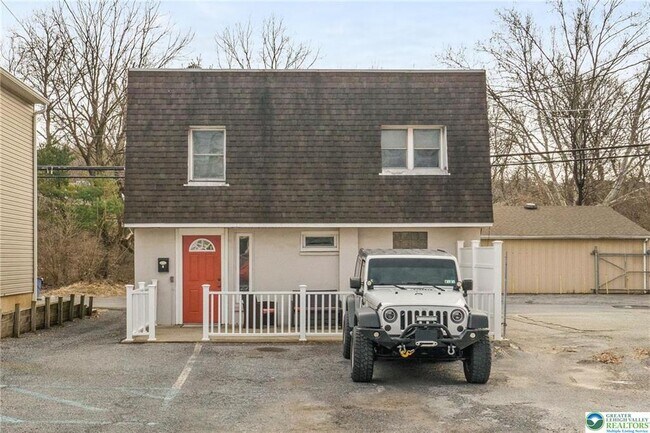 Primary Photo - 926 Chestnut St