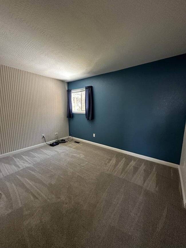 Building Photo - 2035 Dorsch Rd