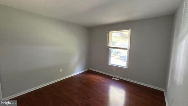 Building Photo - 4725 Salterforth Pl
