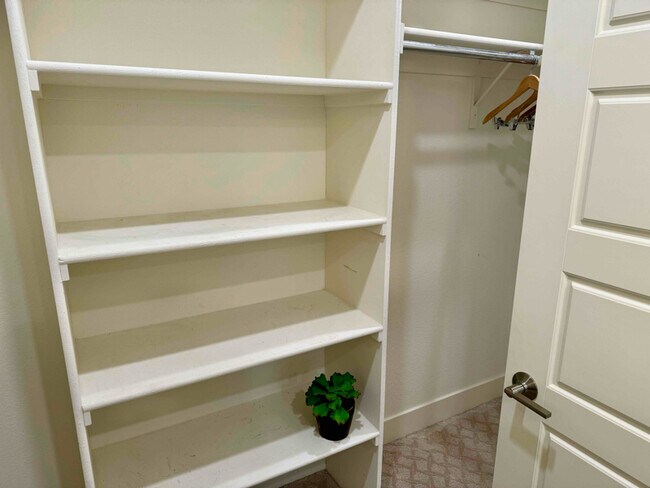 Building Photo - 4391 Danube River Ln