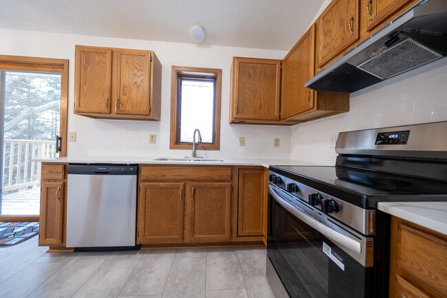 Building Photo - 3655 Falcon Way