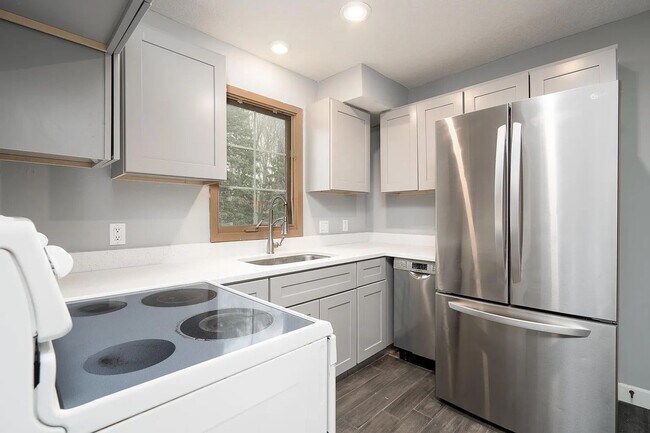 Building Photo - 411-413 Belle Aire Dr