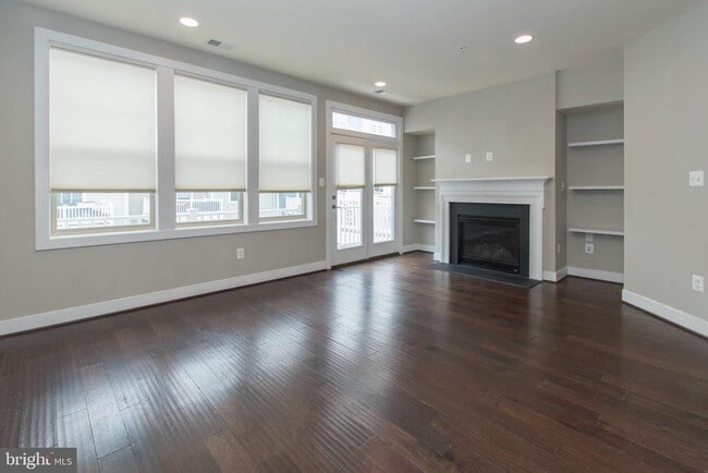 Building Photo - 408 Hendrix Ave