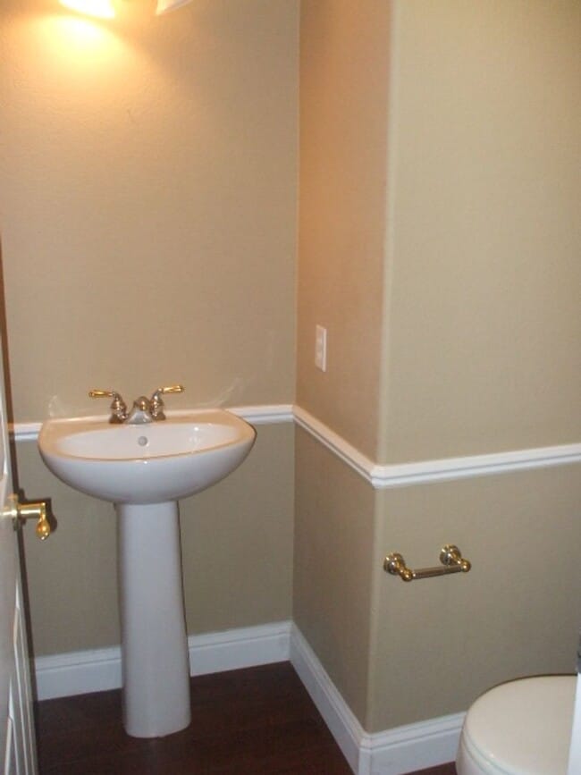 Building Photo - Swan Lake - Gated in Granite Bay