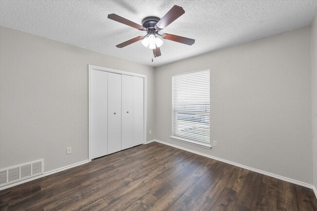 Building Photo - Precious Mansfield 2 Bed 2 Bath