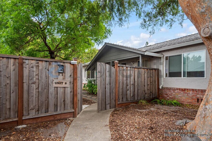 Building Photo - 134 Kittoe Dr