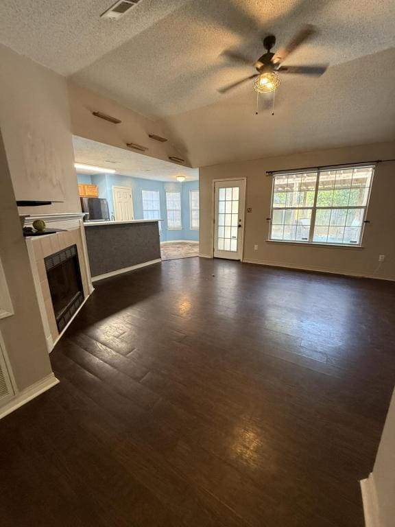 Building Photo - 14064 Woodmont Dr