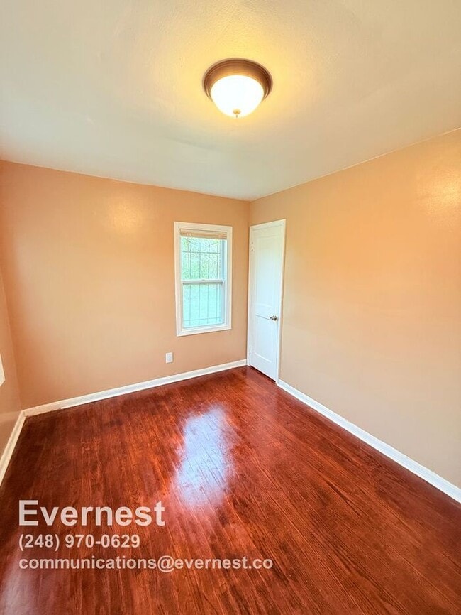 Building Photo - Charming 2-Bedroom Home in a Convenient Lo...
